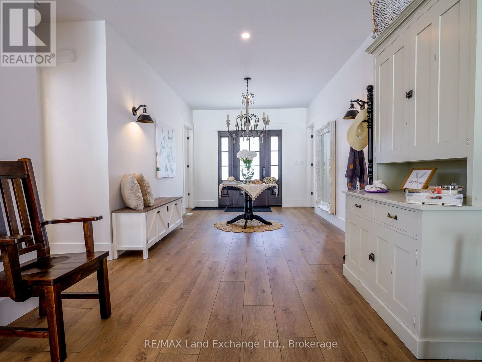 15 Lakeforest Drive, Saugeen Shores, Ontario  N0H 2L0 - Photo 6 - X12457570