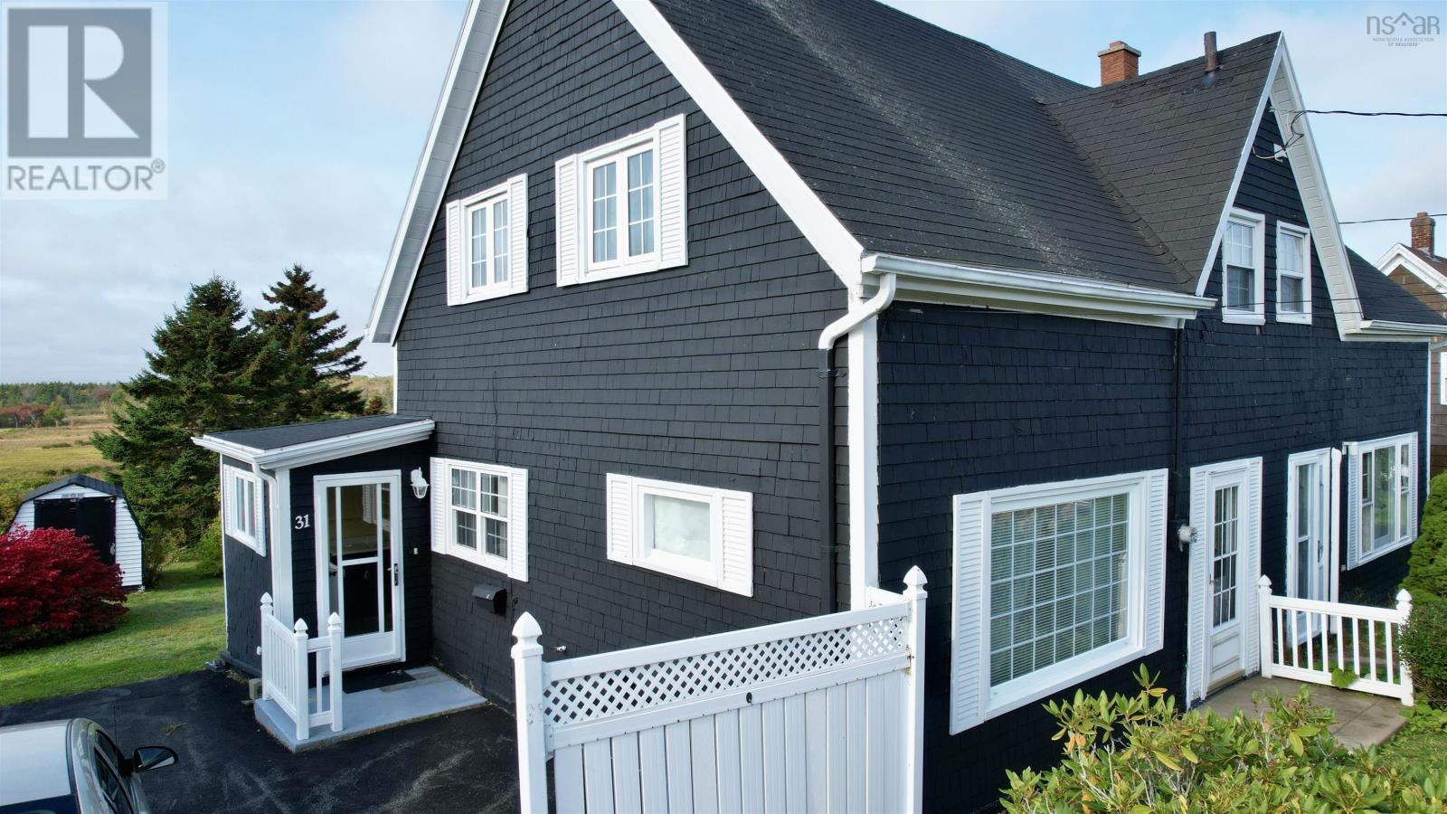 31 Fraser Street, Glace Bay, Nova Scotia  B1A 2Z5 - Photo 2 - 202525652