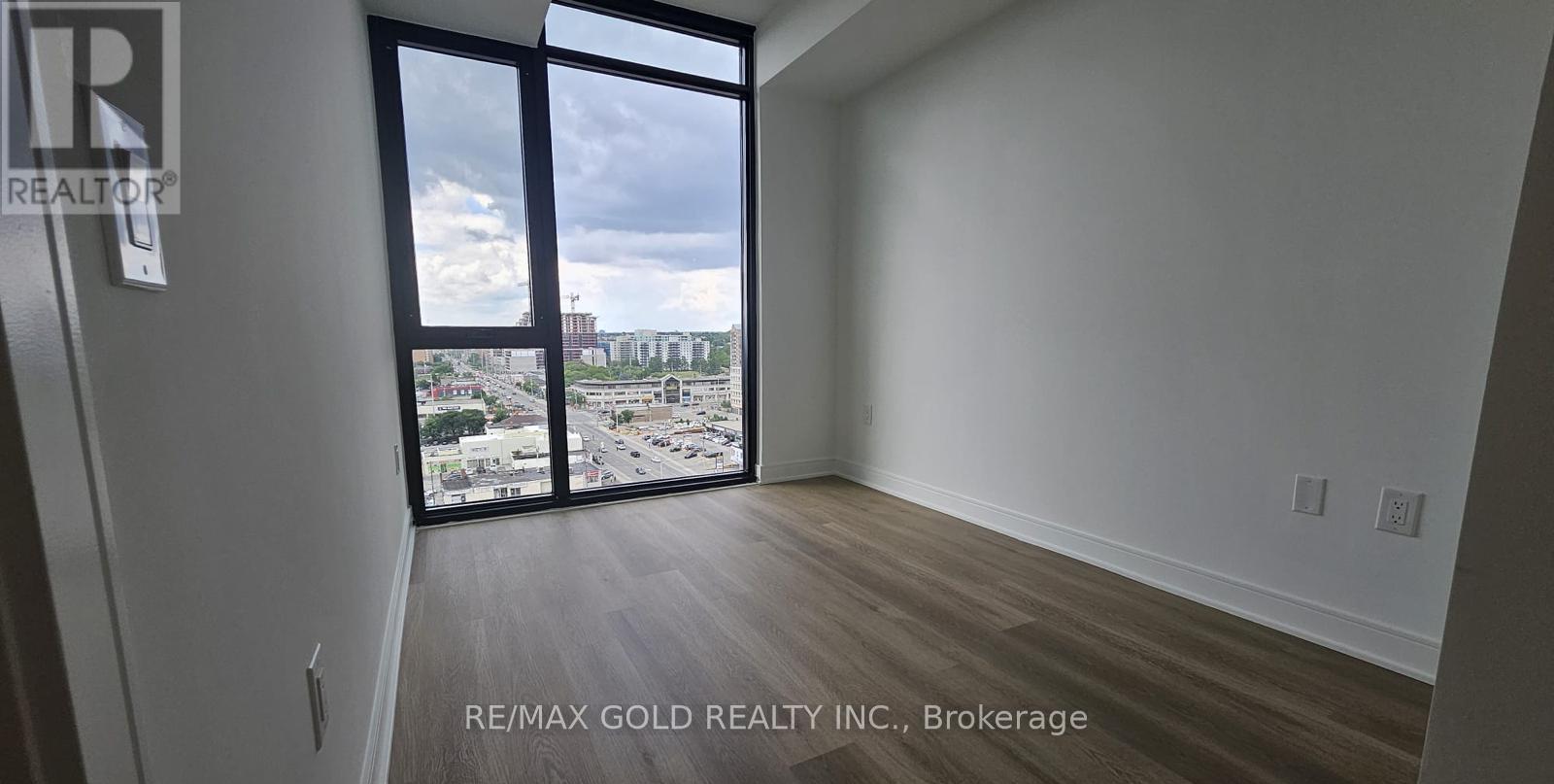 1319 - 86 Dundas Street E, Mississauga, Ontario  L5A 0B1 - Photo 8 - W12457611
