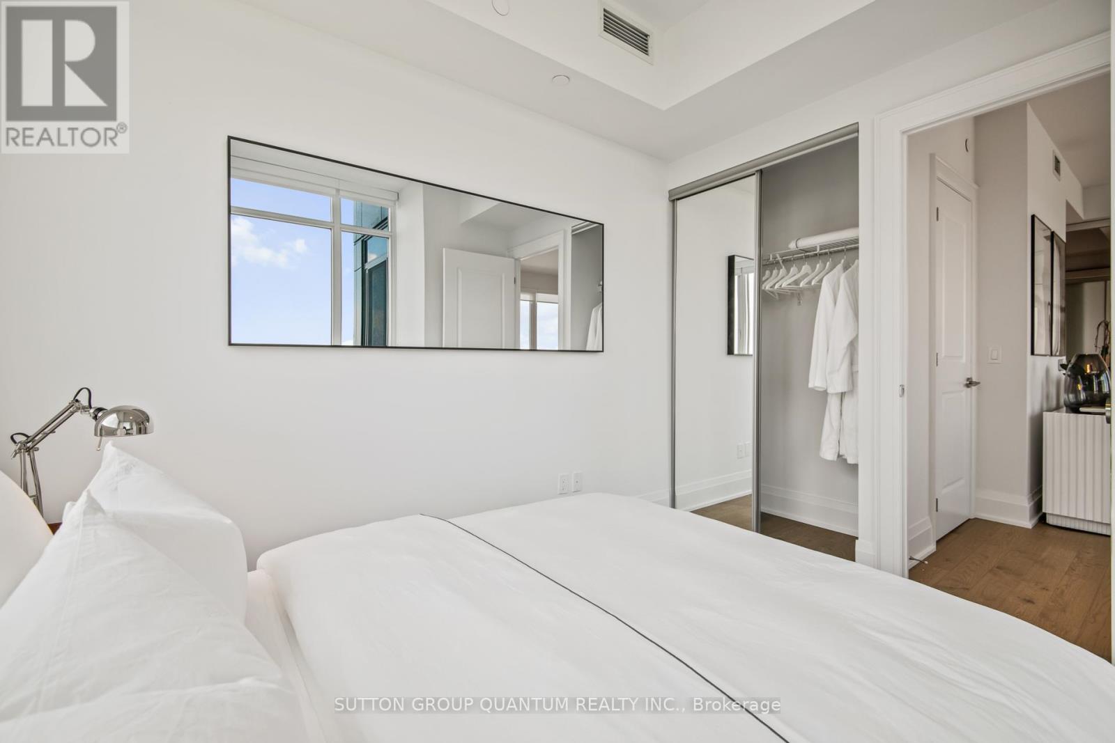 4202 - 1928 Lake Shore Boulevard W, Toronto, Ontario  M6S 0B1 - Photo 21 - W12457627