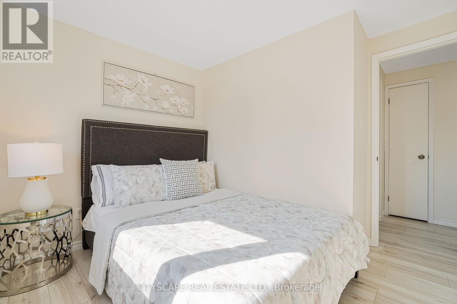 864 Cabot Trail, Milton, Ontario  L9T 3S8 - Photo 24 - W12456119