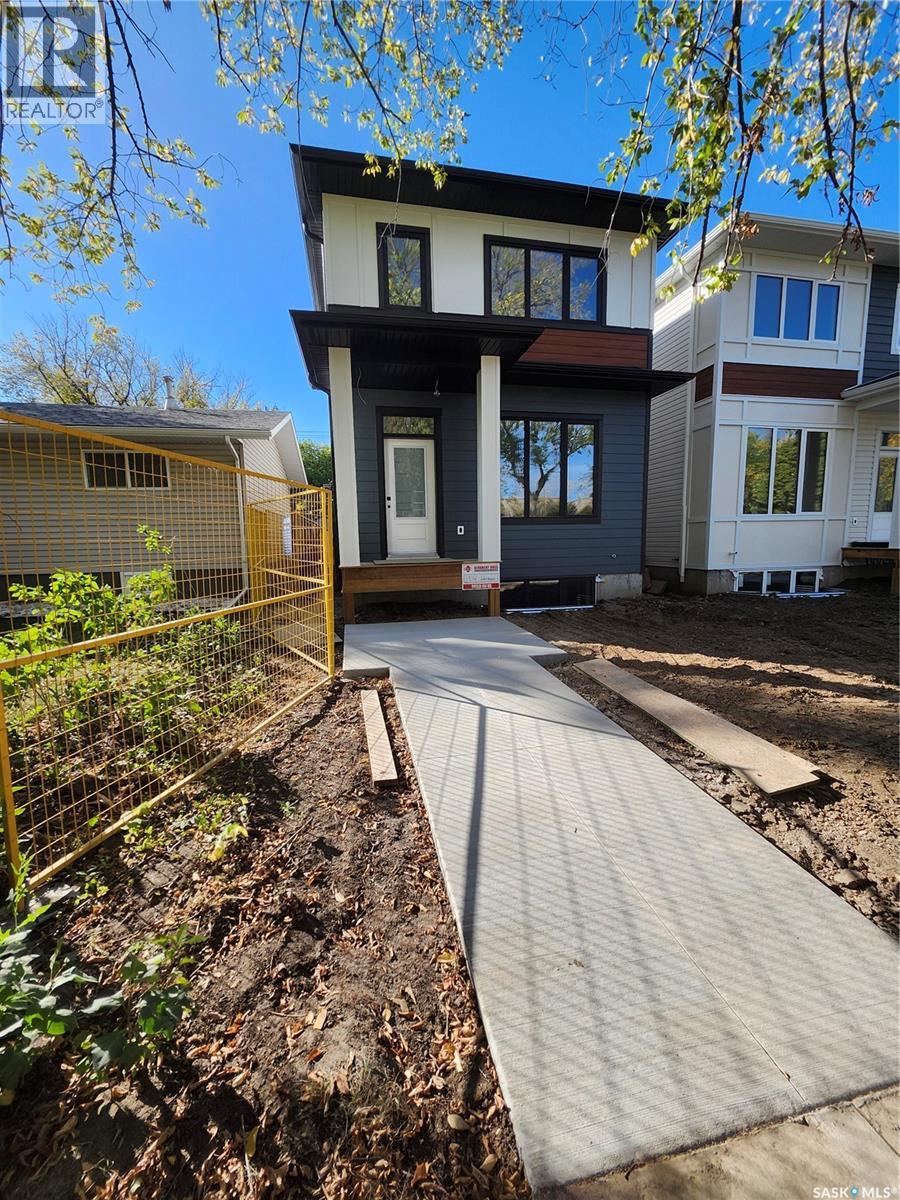 1914 Herman Avenue, Saskatoon, Saskatchewan  S7M 0M8 - Photo 3 - SK017067