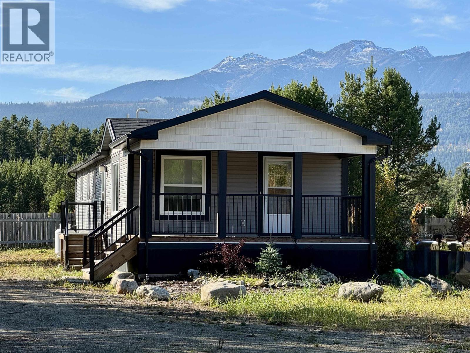 1471 8th Place, Valemount, British Columbia  V0E 2Z0 - Photo 4 - R3057575