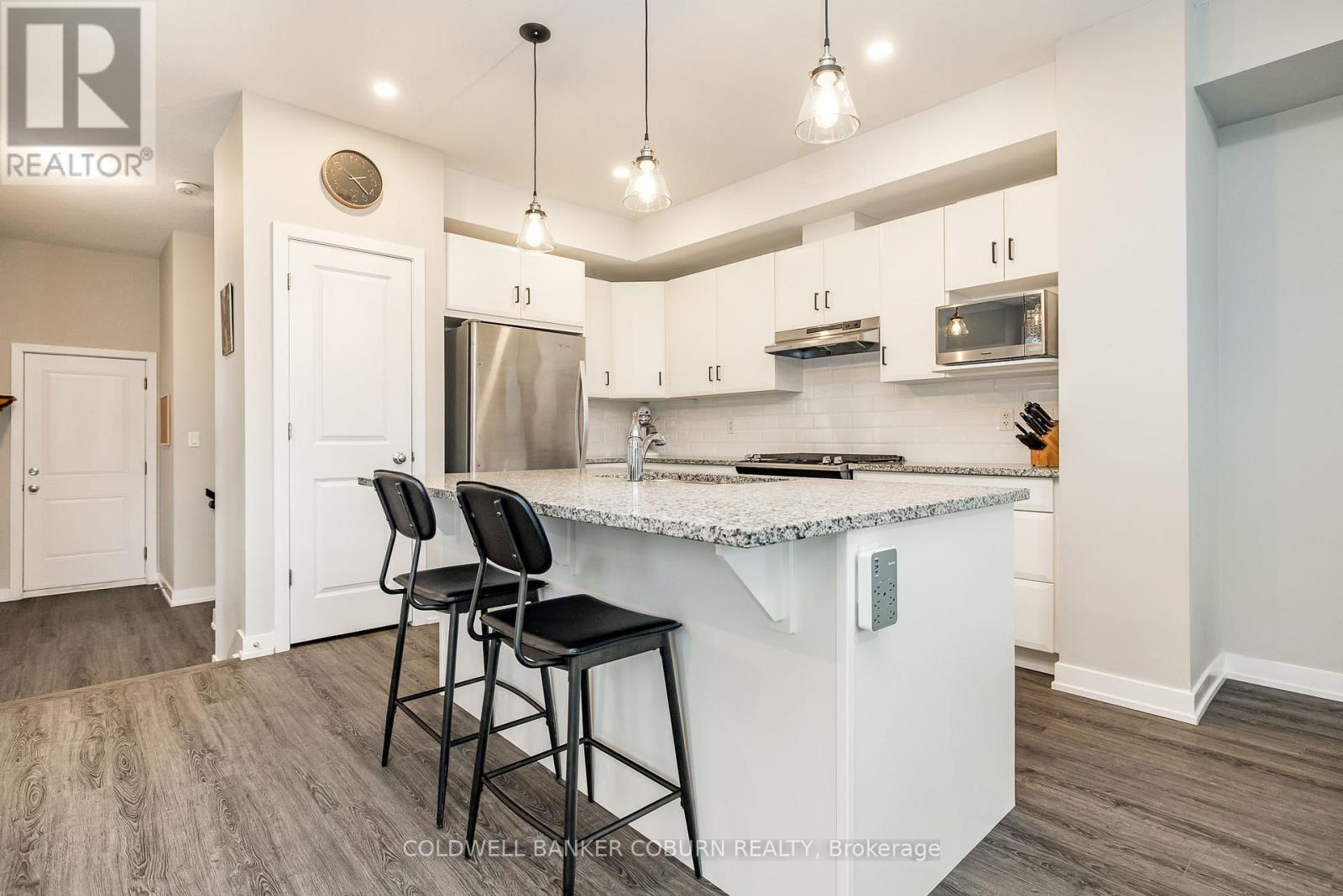 161 Jardiniere Street, Ottawa, Ontario  K2S 2K1 - Photo 10 - X12457651