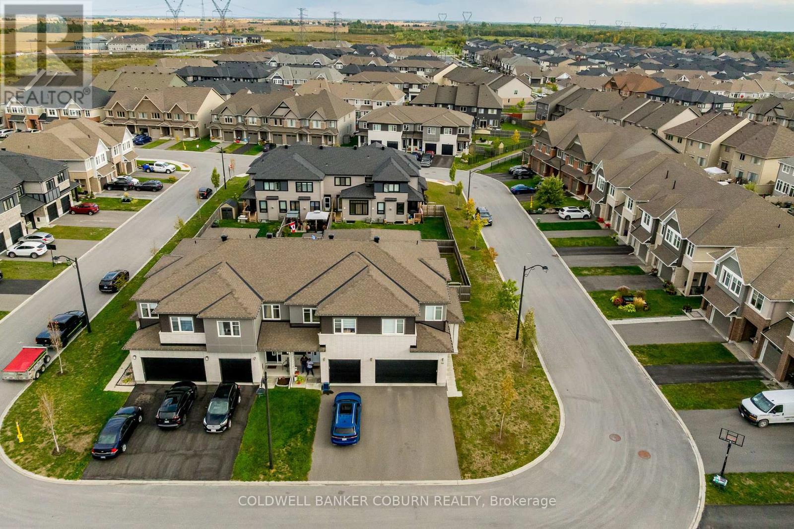 161 Jardiniere Street, Ottawa, Ontario  K2S 2K1 - Photo 2 - X12457651