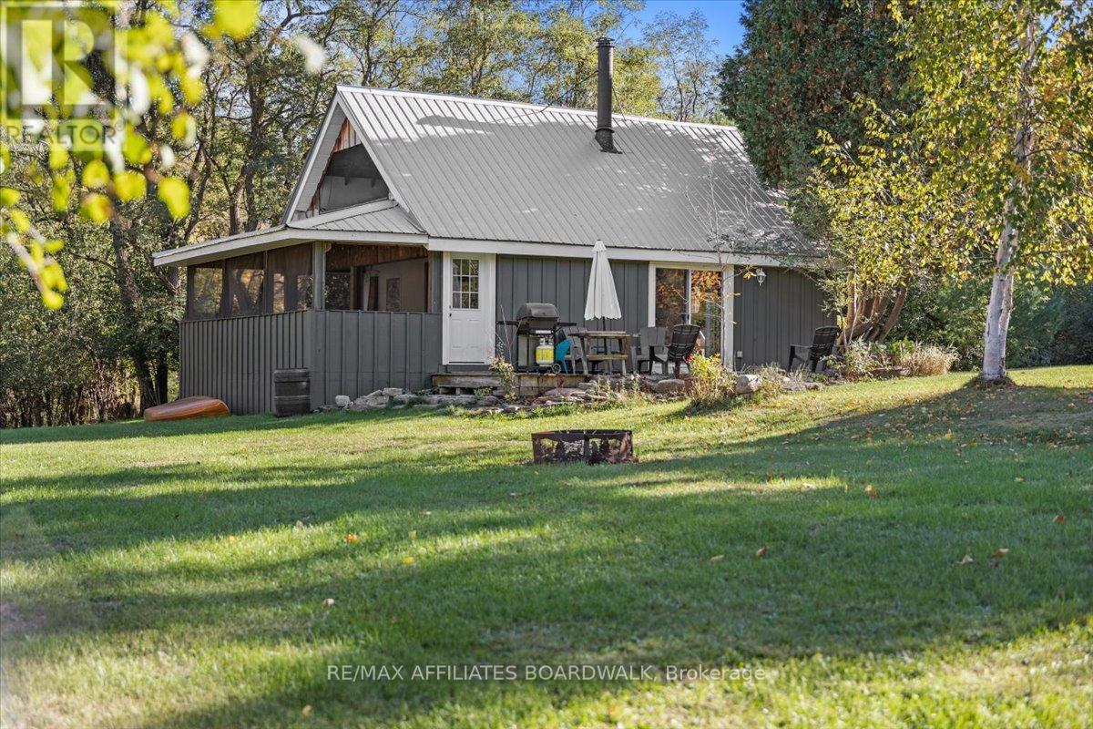 402 Mp4 Road, Rideau Lakes, Ontario  K0G 1V0 - Photo 2 - X12457677