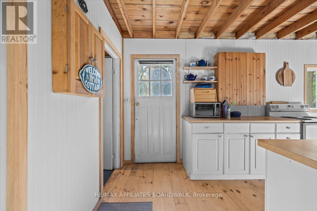 402 Mp4 Road, Rideau Lakes, Ontario  K0G 1V0 - Photo 3 - X12457677