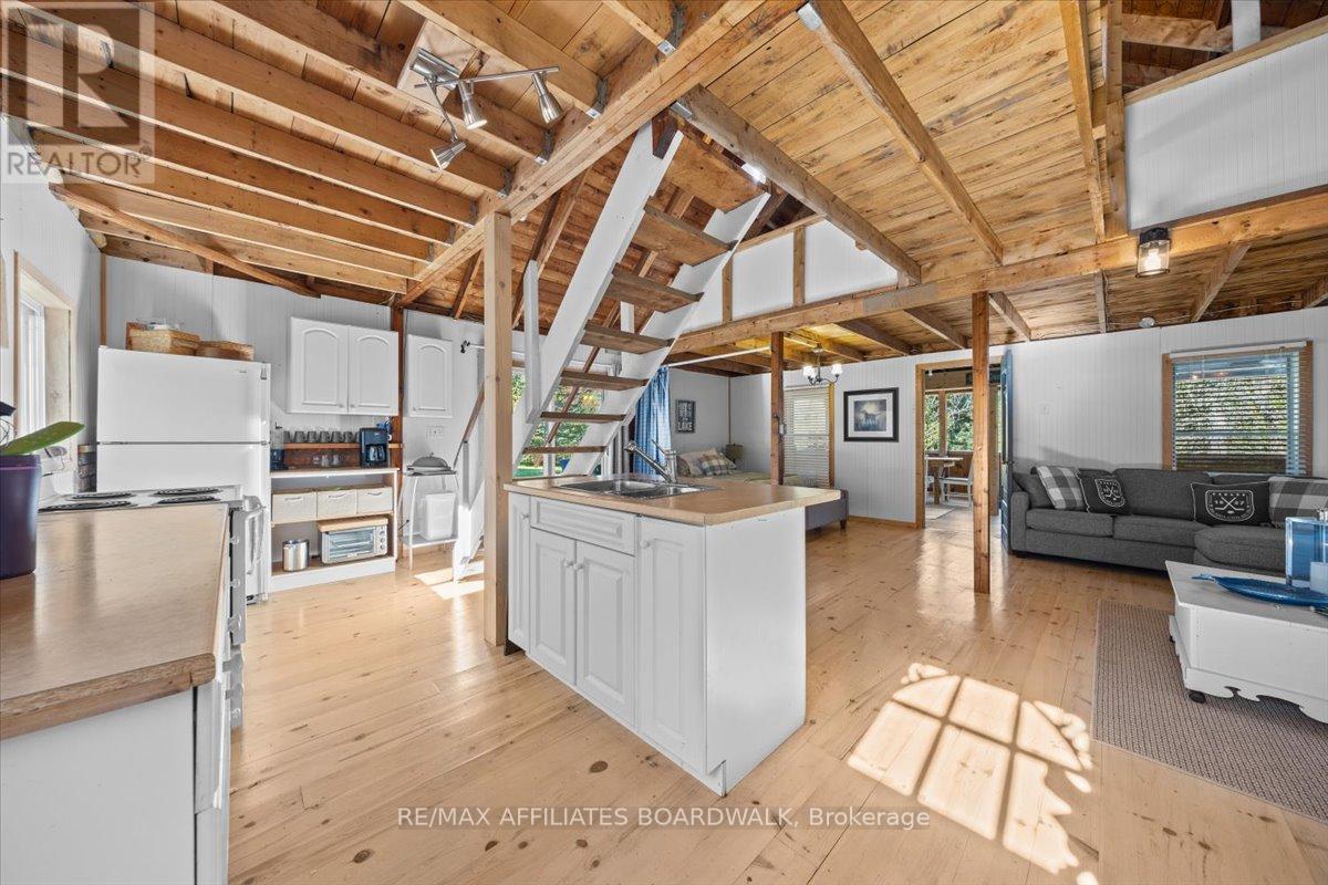 402 Mp4 Road, Rideau Lakes, Ontario  K0G 1V0 - Photo 4 - X12457677