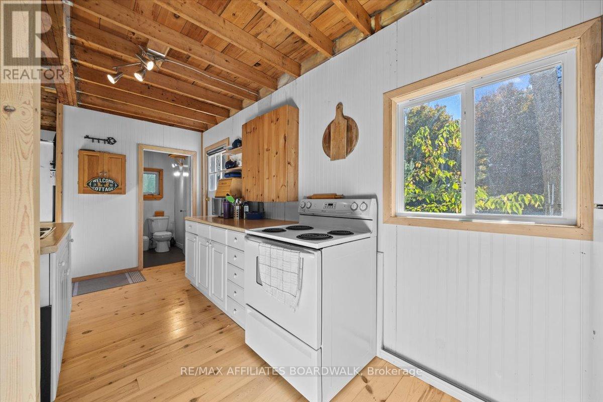 402 Mp4 Road, Rideau Lakes, Ontario  K0G 1V0 - Photo 6 - X12457677