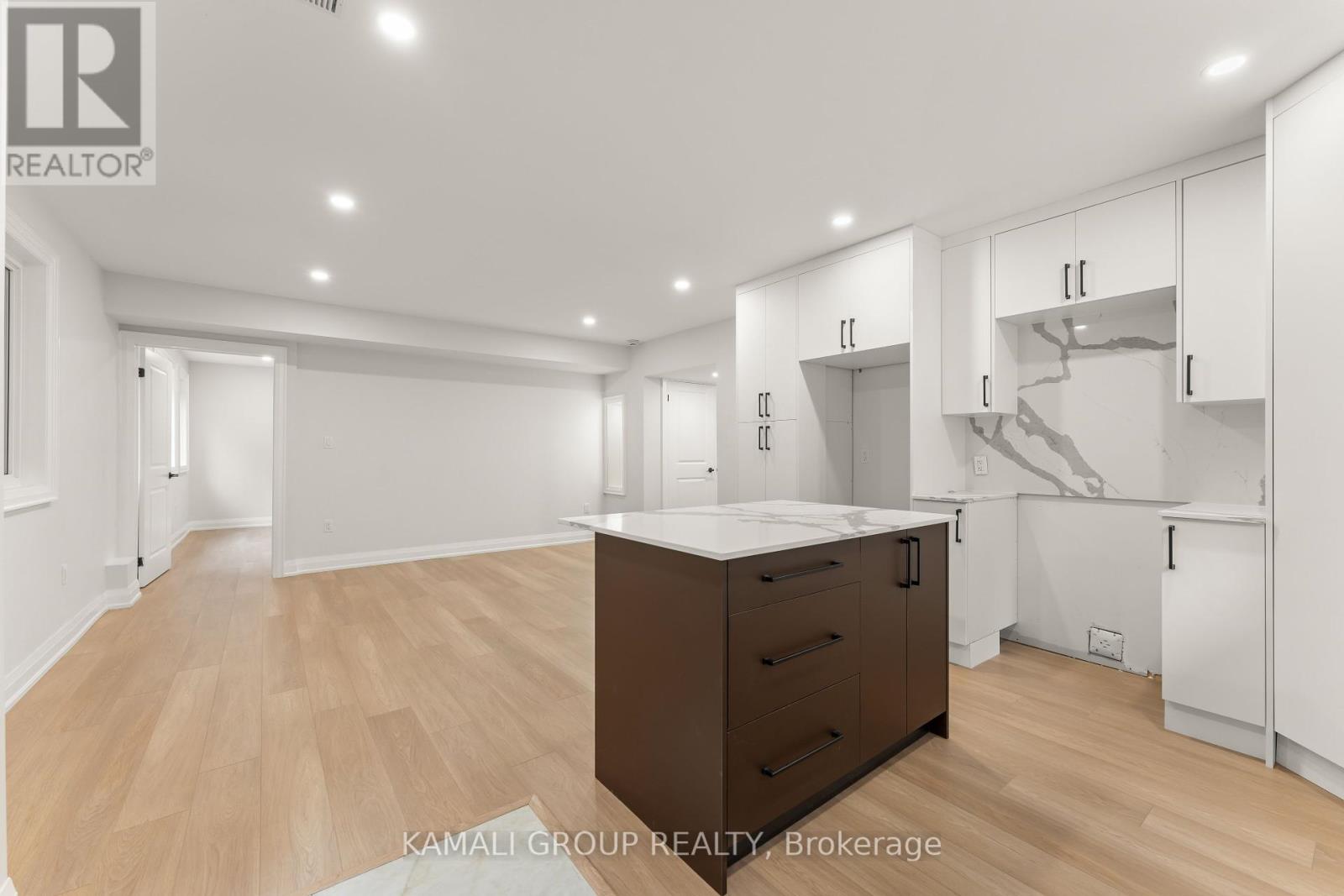 12 San Antonio Court, Richmond Hill, Ontario  L4E 4A8 - Photo 37 - N12425087