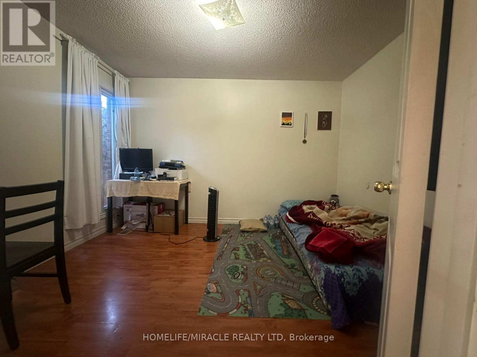46 Hinchley Wood Grove, Brampton, Ontario  L6V 3M3 - Photo 11 - W12450318