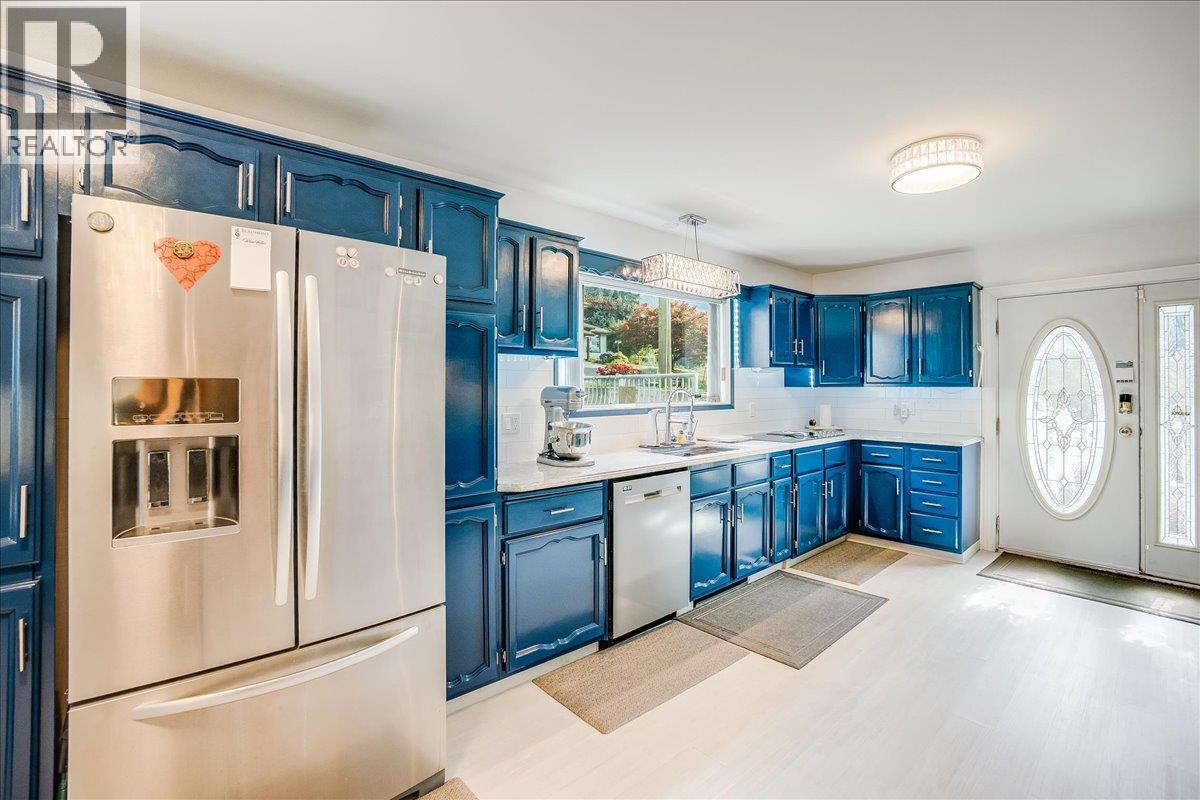 801 Houston Street, Nelson, British Columbia  V1L 5J3 - Photo 31 - 10359825