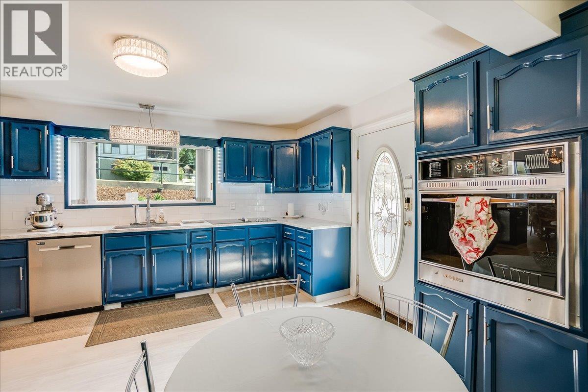 801 Houston Street, Nelson, British Columbia  V1L 5J3 - Photo 30 - 10359825