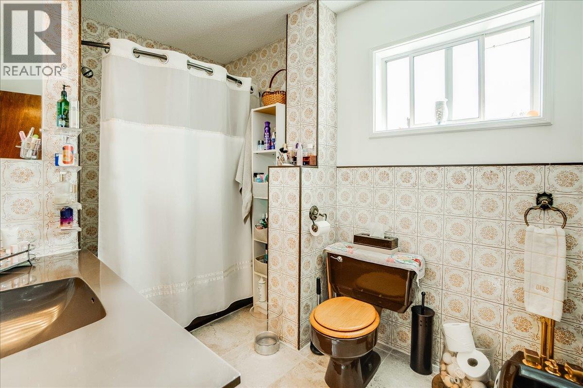 801 Houston Street, Nelson, British Columbia  V1L 5J3 - Photo 67 - 10359825