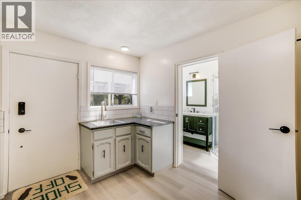 801 Houston Street, Nelson, British Columbia  V1L 5J3 - Photo 86 - 10359825