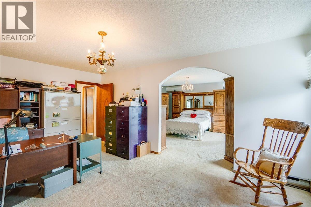 801 Houston Street, Nelson, British Columbia  V1L 5J3 - Photo 74 - 10359825