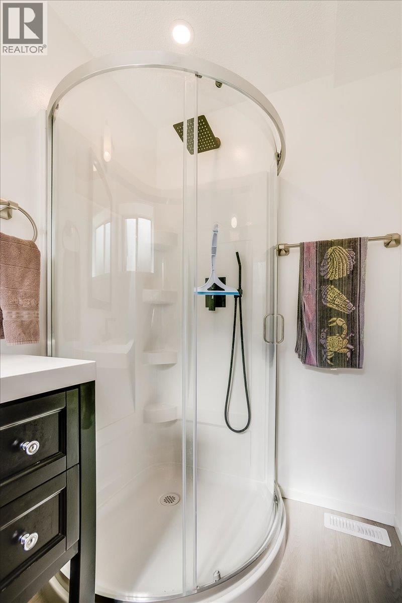 801 Houston Street, Nelson, British Columbia  V1L 5J3 - Photo 89 - 10359825