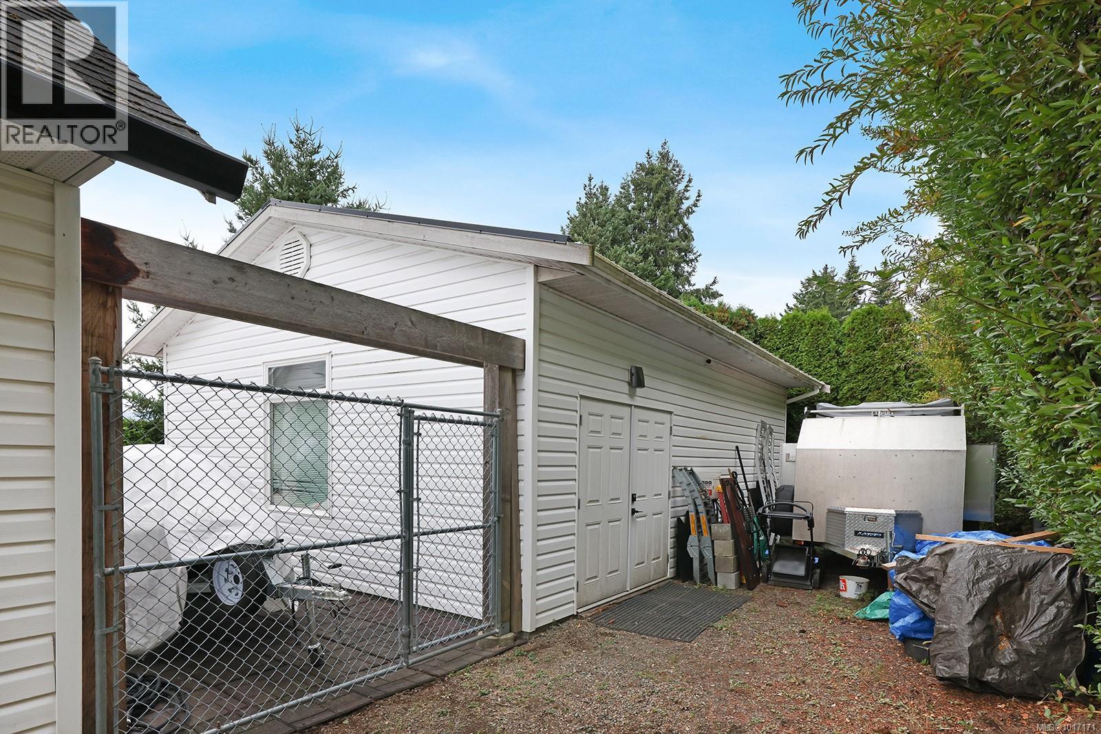 1327 Malahat Dr, Courtenay, British Columbia  V9N 8B2 - Photo 33 - 1017171