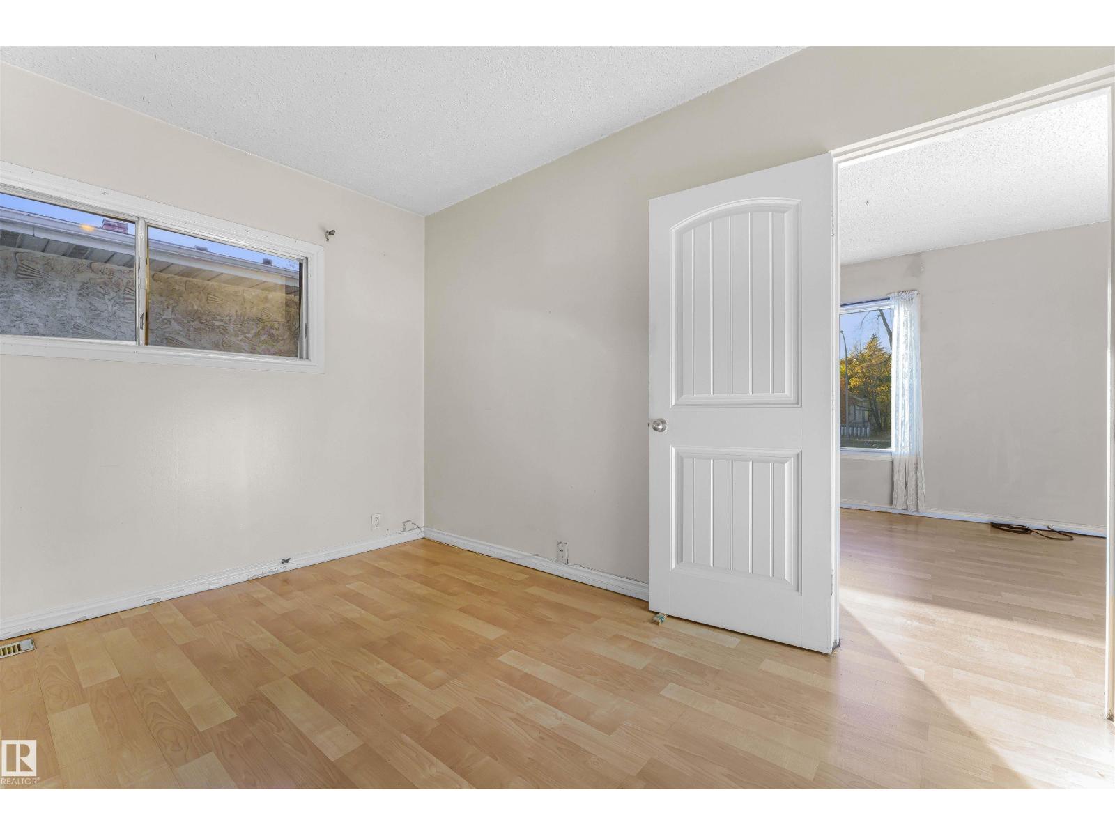11315 97 St Nw, Edmonton, Alberta  T5G 1X3 - Photo 10 - E4461761