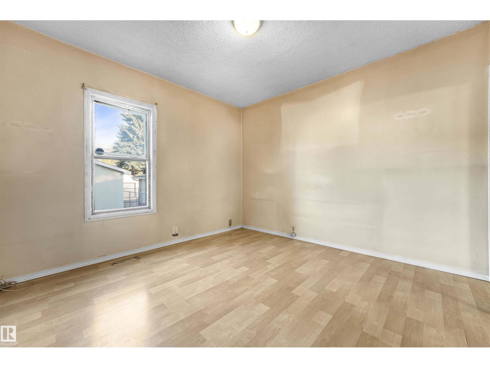 11315 97 St Nw, Edmonton, Alberta  T5G 1X3 - Photo 17 - E4461761