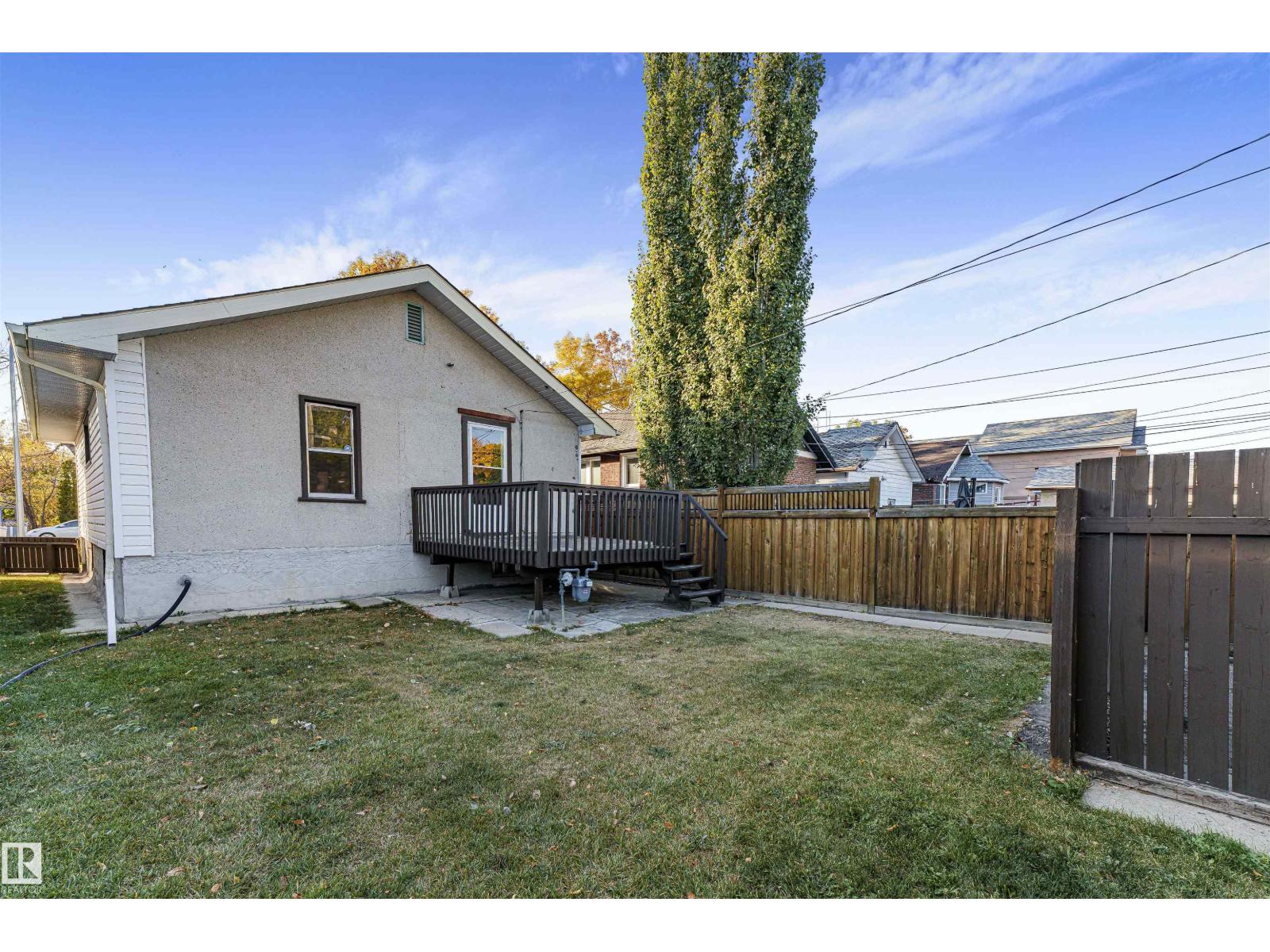 11315 97 St Nw, Edmonton, Alberta  T5G 1X3 - Photo 3 - E4461761