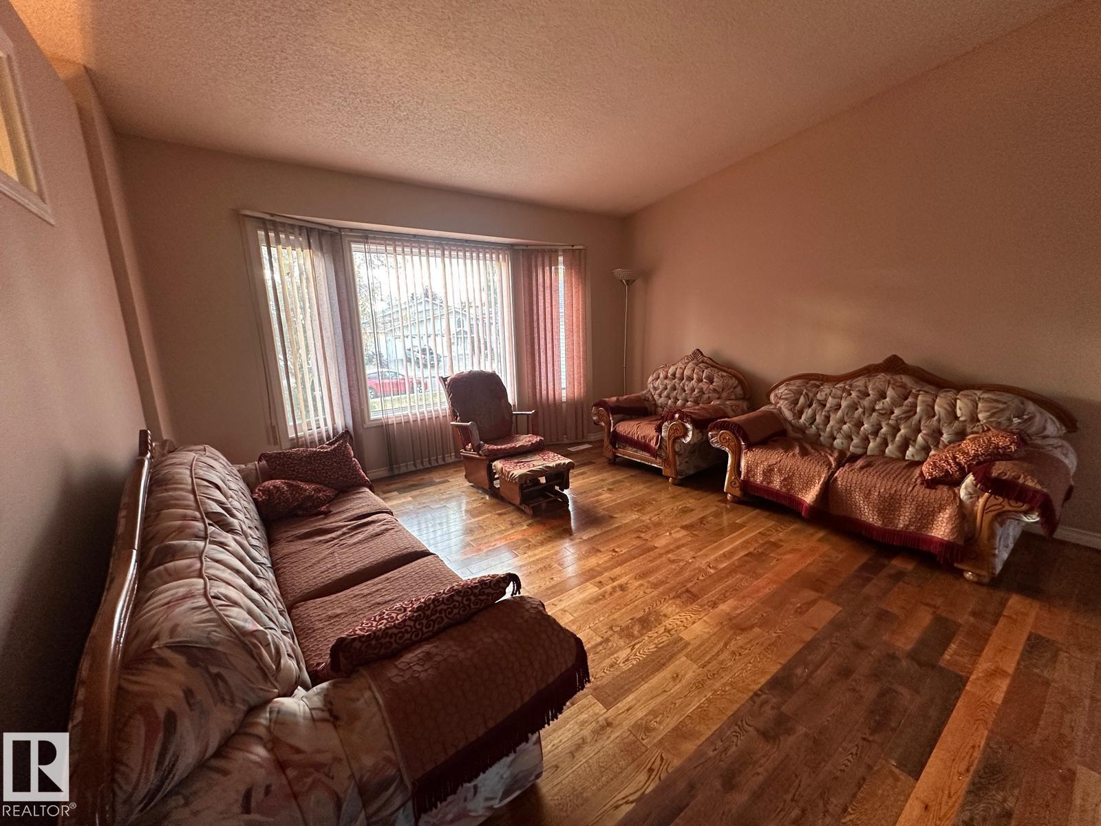 2807 35 St Nw, Edmonton, Alberta  T6L 5K2 - Photo 3 - E4461760