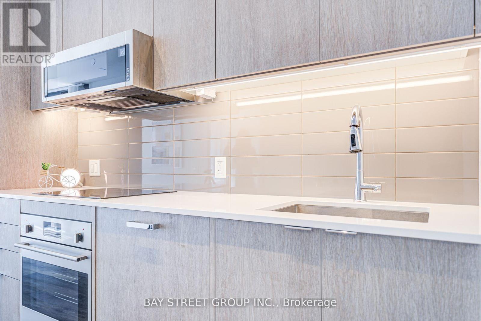 320 - 250 Lawrence Avenue W, Toronto, Ontario  M5M 1B2 - Photo 10 - C12457642