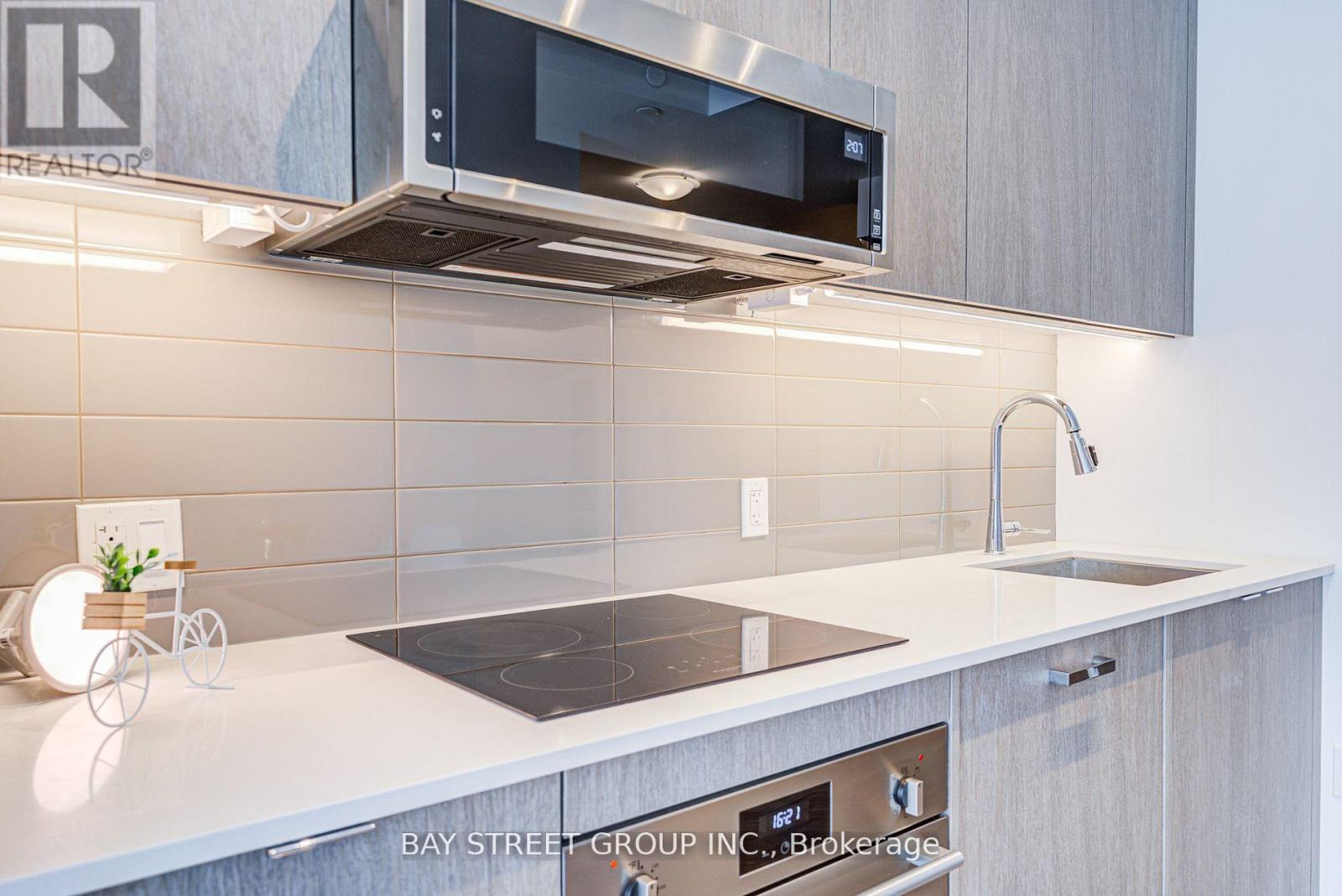 320 - 250 Lawrence Avenue W, Toronto, Ontario  M5M 1B2 - Photo 11 - C12457642