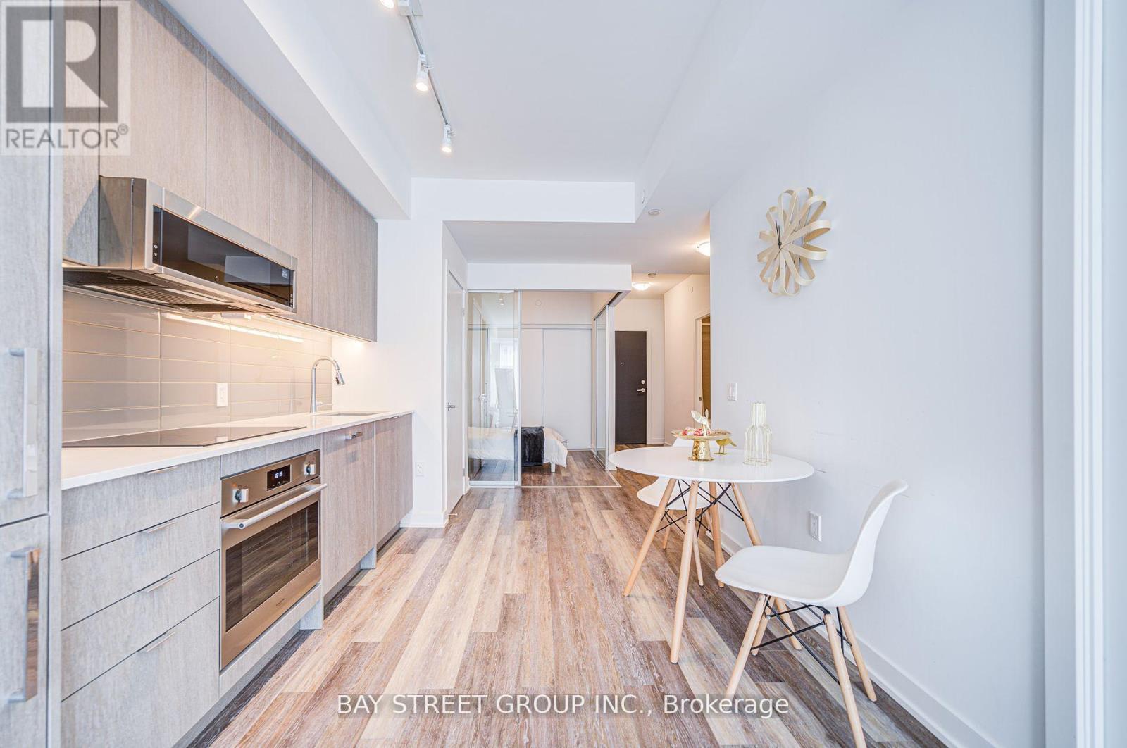 320 - 250 Lawrence Avenue W, Toronto, Ontario  M5M 1B2 - Photo 17 - C12457642