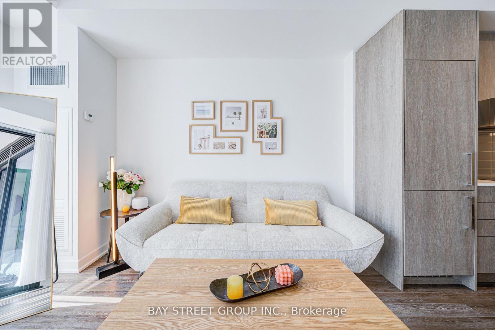 320 - 250 Lawrence Avenue W, Toronto, Ontario  M5M 1B2 - Photo 23 - C12457642