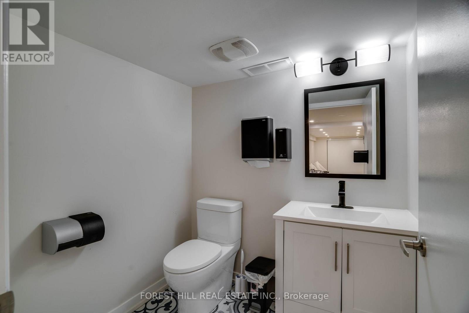 659 St Clair Avenue W, Toronto, Ontario  M6K 0G7 - Photo 25 - C12457646