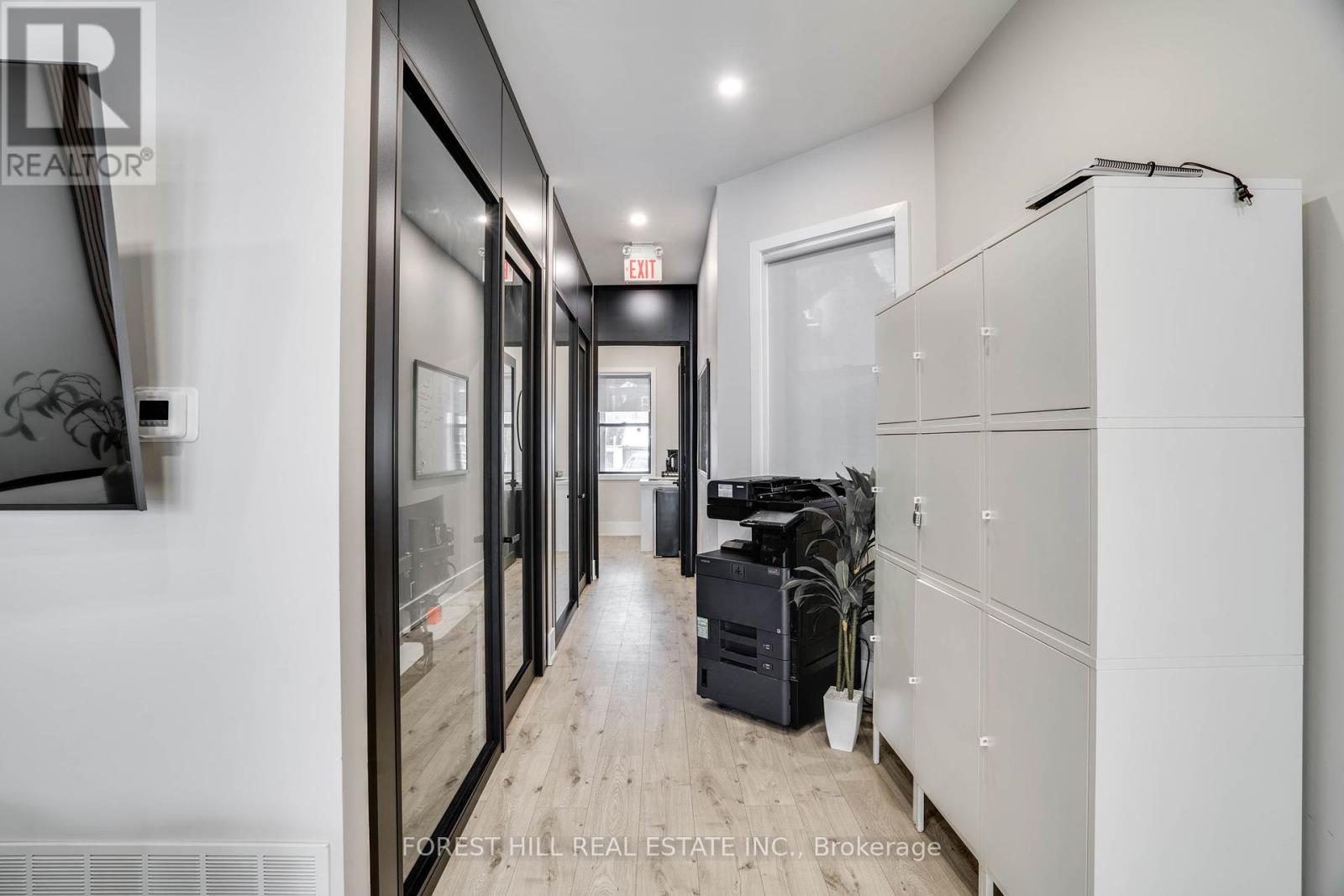 659 St Clair Avenue W, Toronto, Ontario  M6K 0G7 - Photo 4 - C12457646