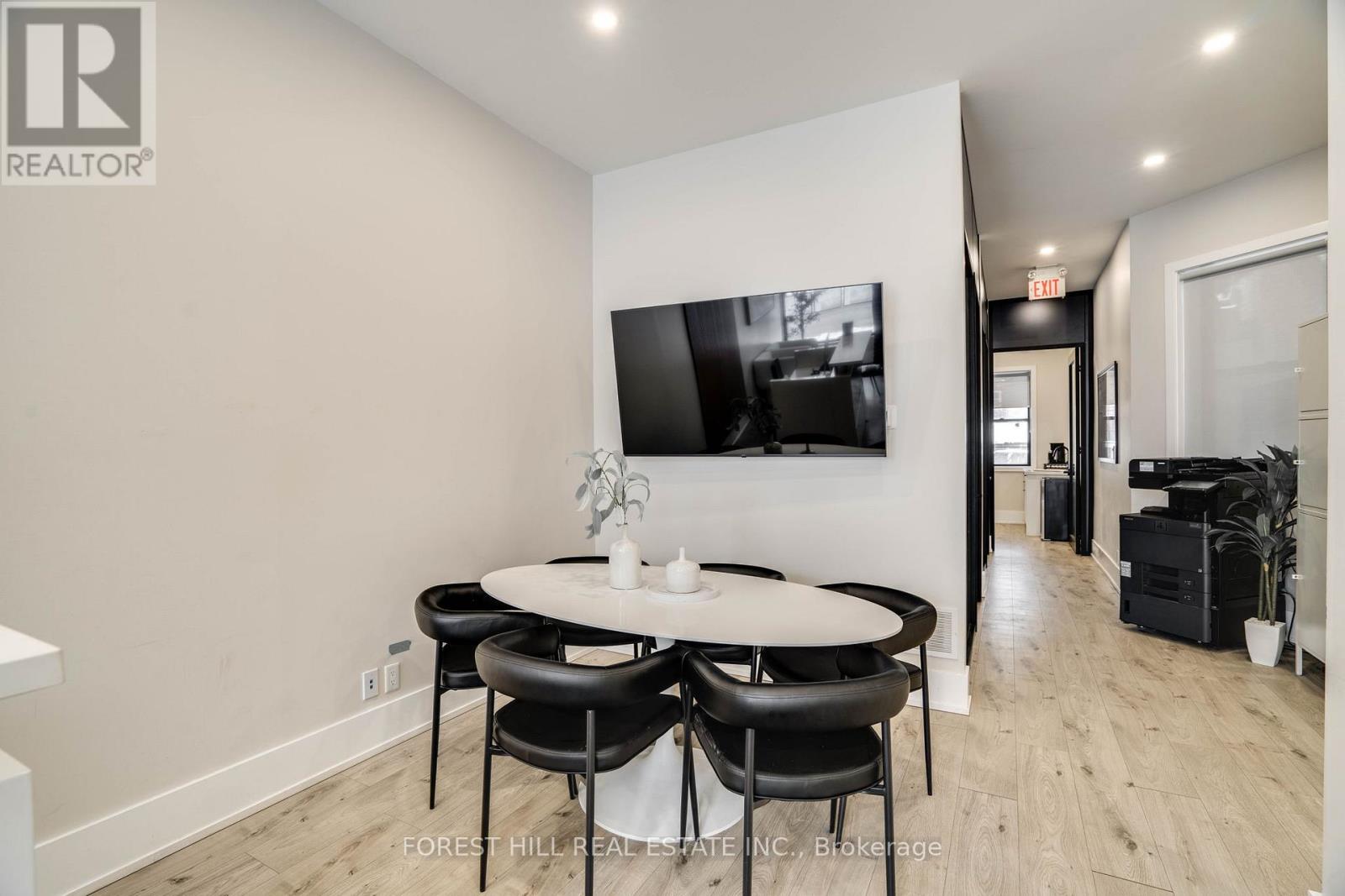 659 St Clair Avenue W, Toronto, Ontario  M6K 0G7 - Photo 5 - C12457646