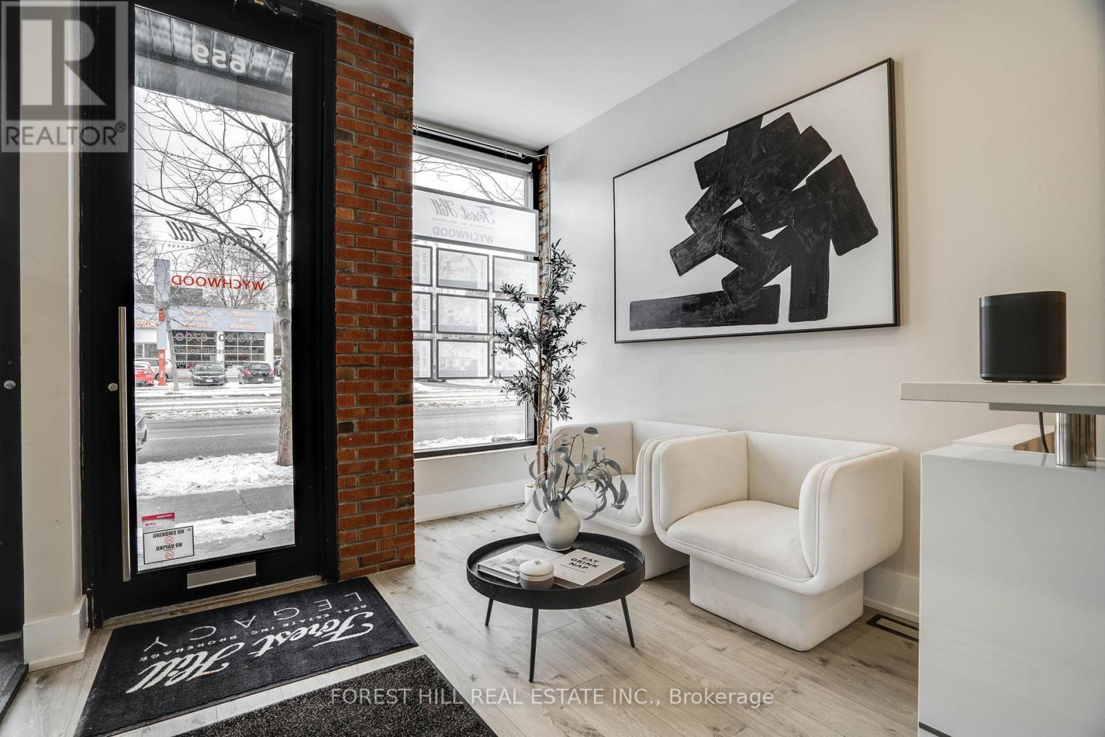 659 St Clair Avenue W, Toronto, Ontario  M6K 0G7 - Photo 8 - C12457646