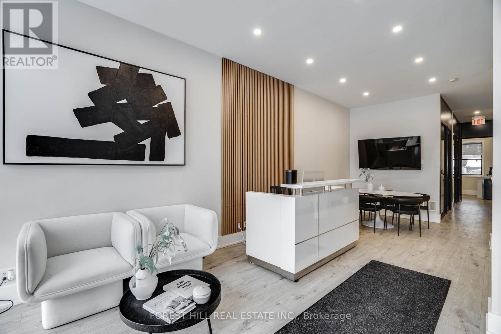 659 St Clair Avenue W, Toronto, Ontario  M6K 0G7 - Photo 9 - C12457646