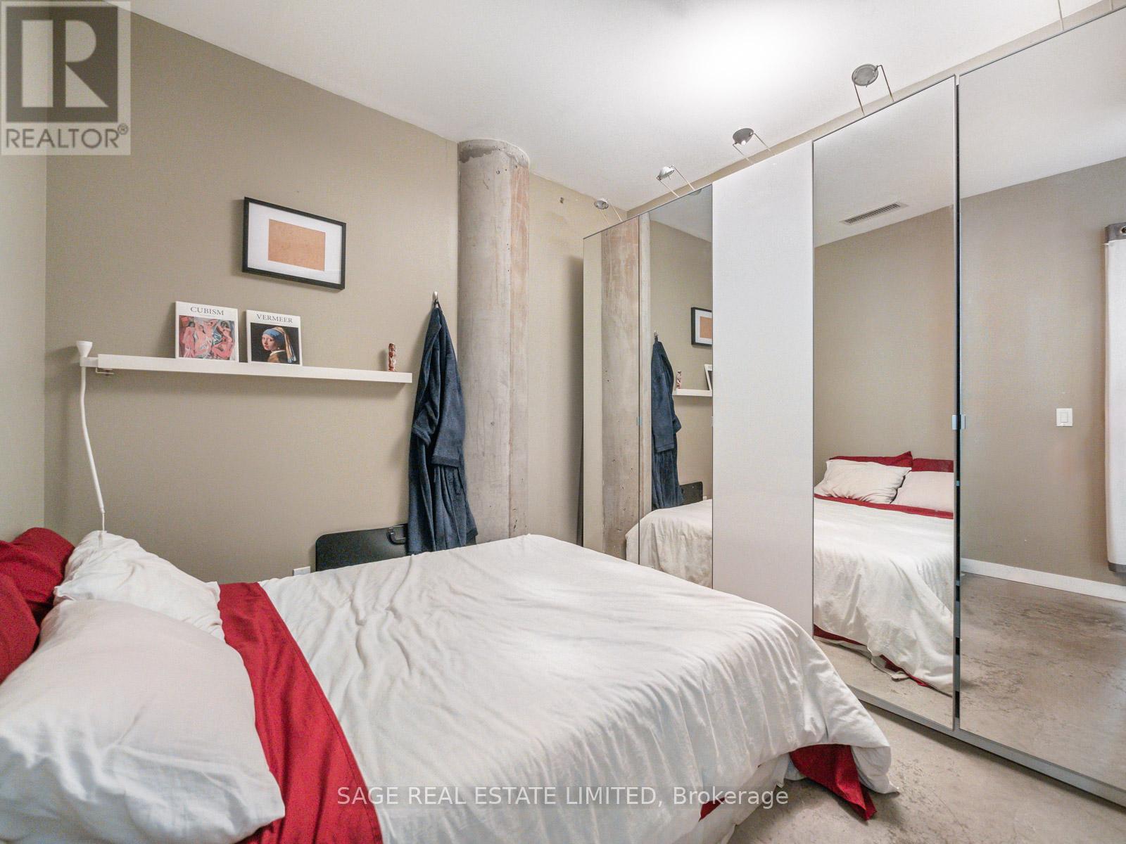 101 - 19 Brant Street W, Toronto, Ontario  M5V 2L2 - Photo 18 - C12457654