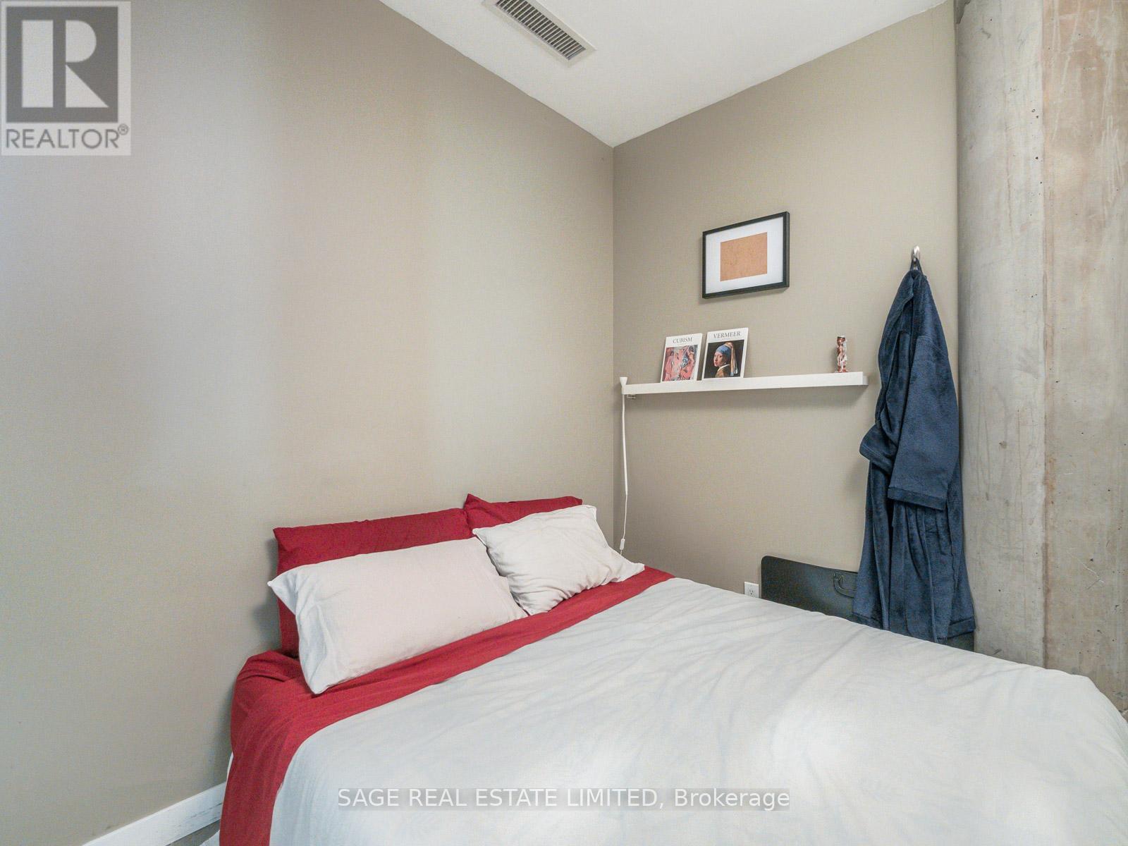 101 - 19 Brant Street W, Toronto, Ontario  M5V 2L2 - Photo 19 - C12457654