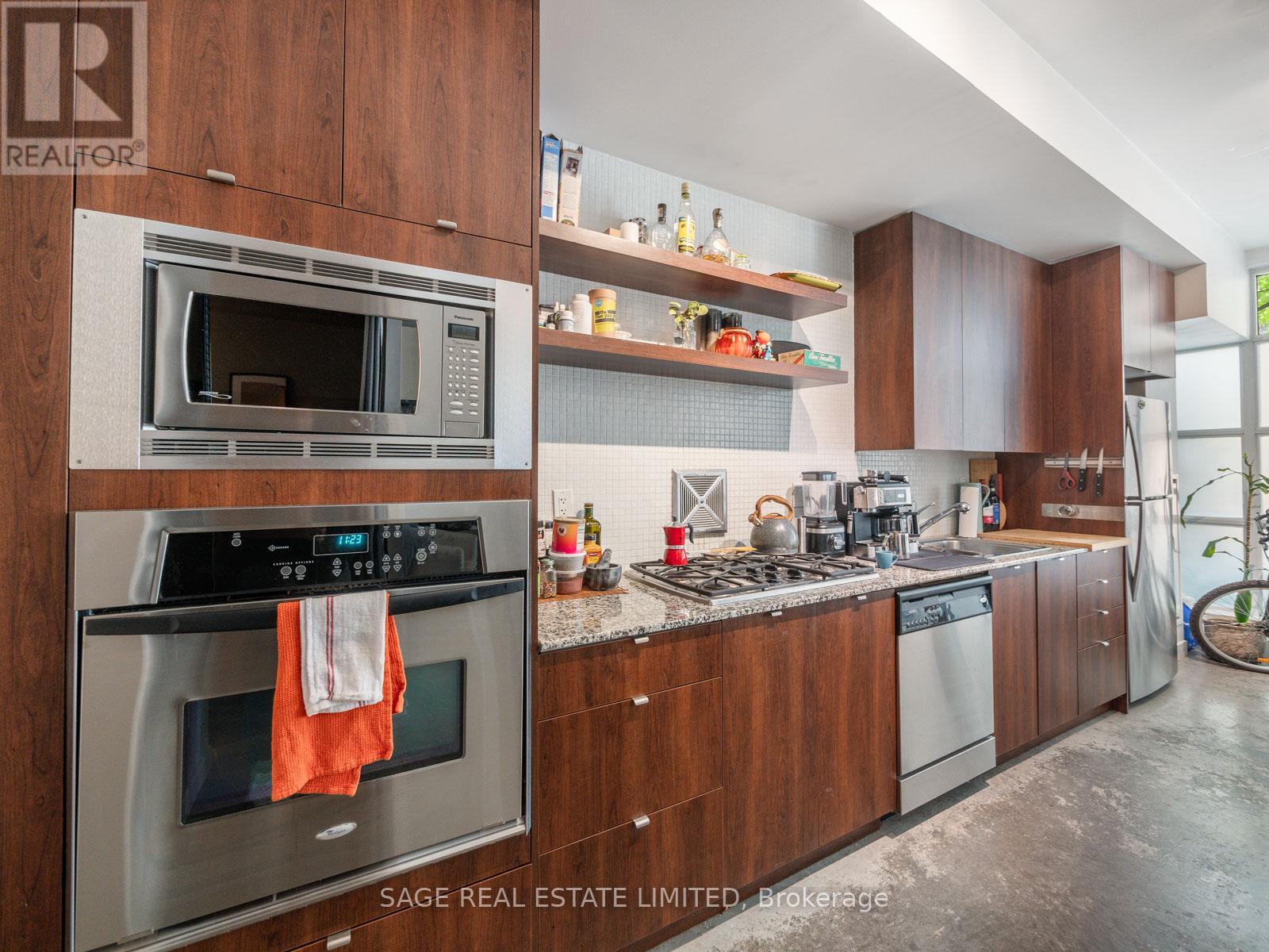 101 - 19 Brant Street W, Toronto, Ontario  M5V 2L2 - Photo 23 - C12457654