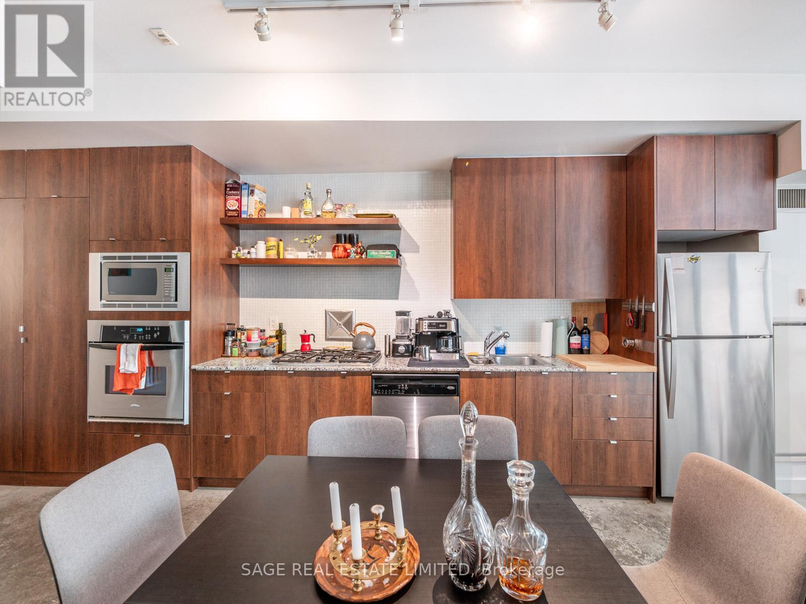 101 - 19 Brant Street W, Toronto, Ontario  M5V 2L2 - Photo 27 - C12457654