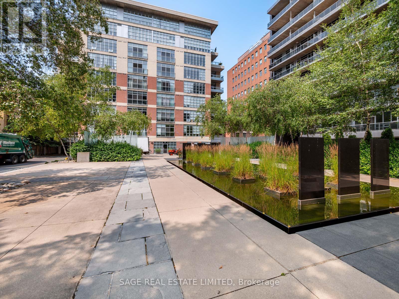 101 - 19 Brant Street W, Toronto, Ontario  M5V 2L2 - Photo 9 - C12457654