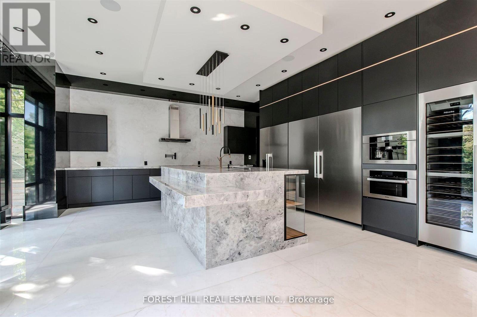 505 Russell Hill Road, Toronto, Ontario  M5P 2T1 - Photo 6 - C12457661