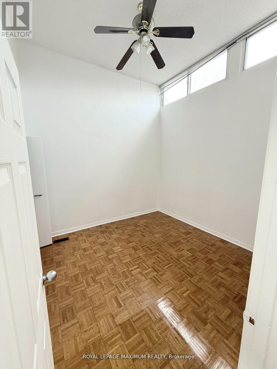 A - 1547 O'connor Drive, Toronto, Ontario  M4B 2V7 - Photo 12 - E12457668