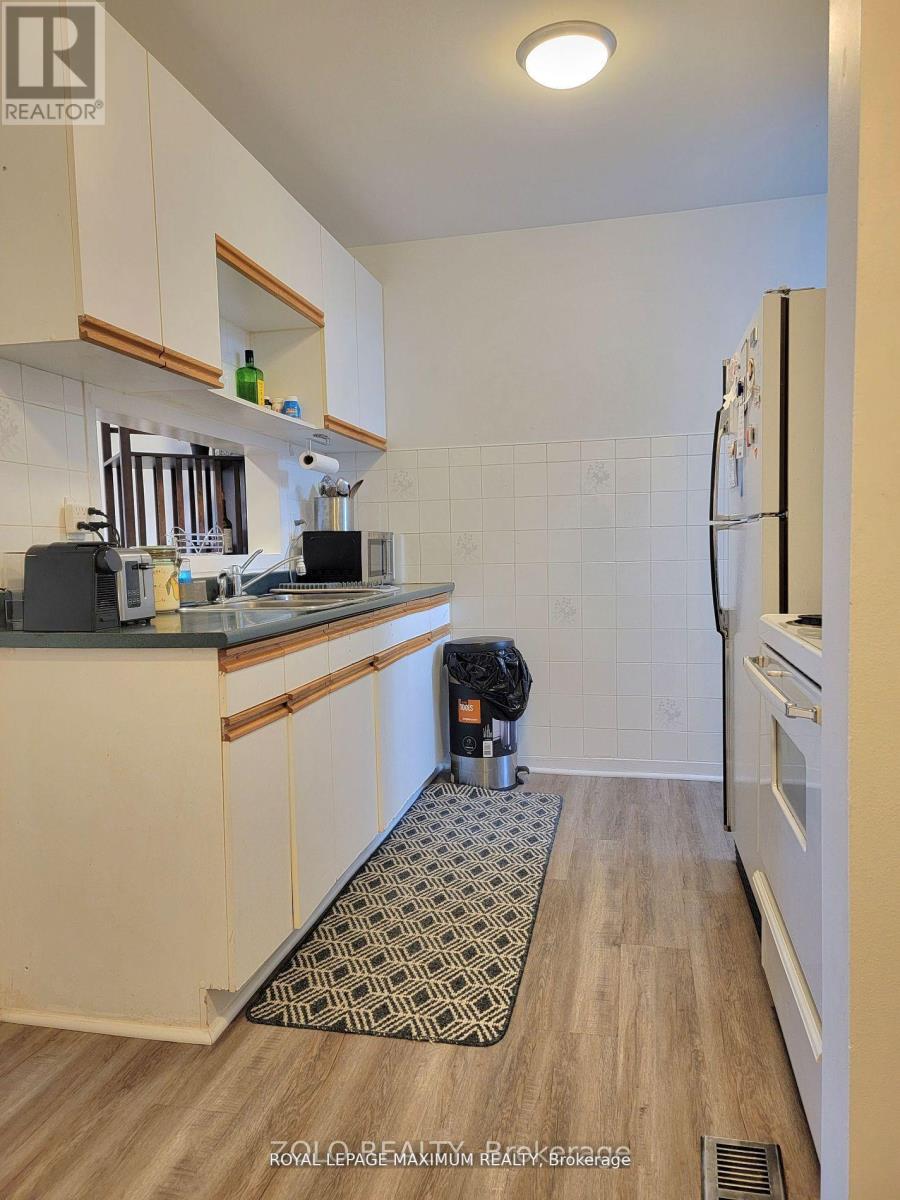 A - 1547 O'connor Drive, Toronto, Ontario  M4B 2V7 - Photo 3 - E12457668
