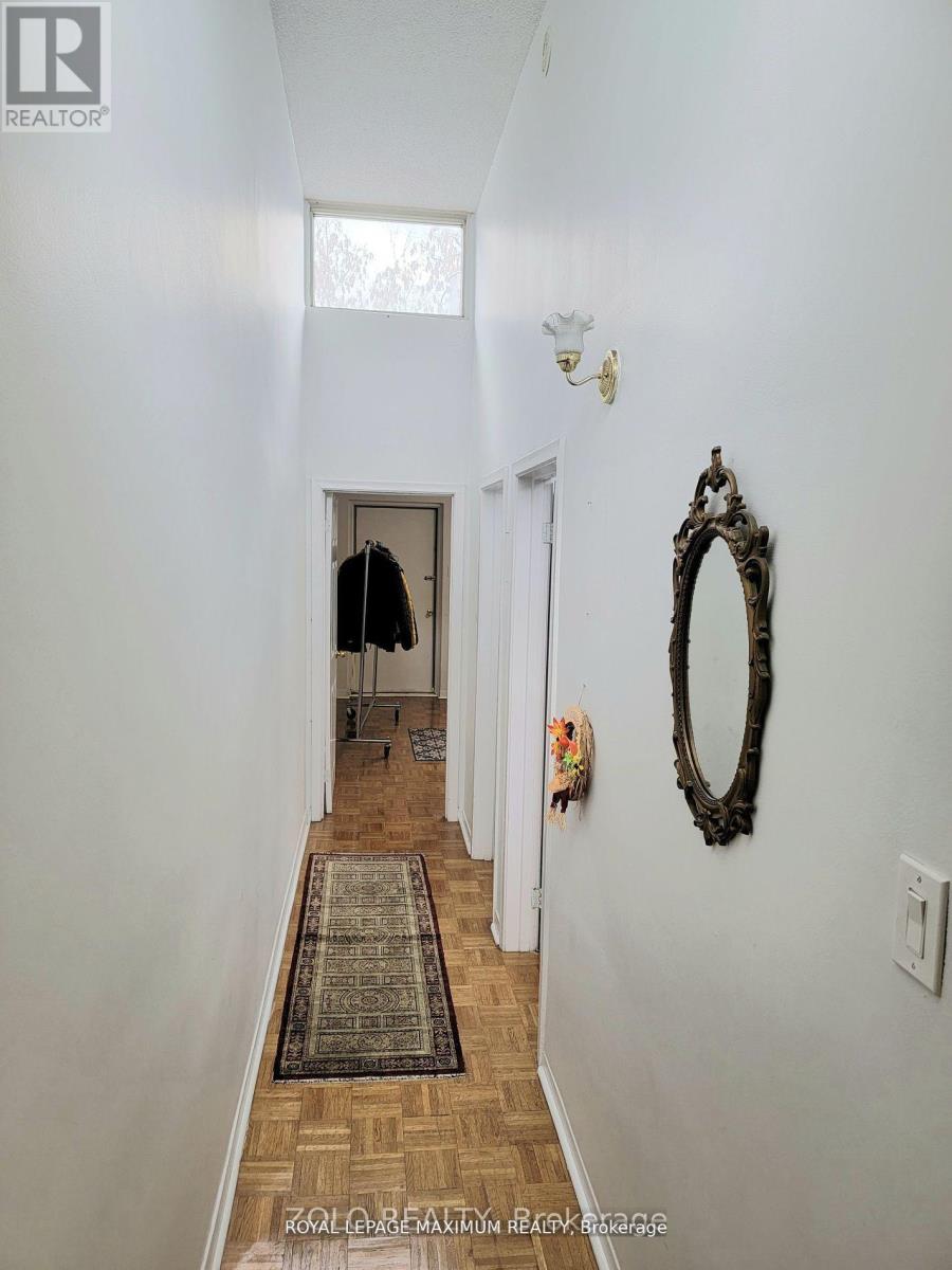A - 1547 O'connor Drive, Toronto, Ontario  M4B 2V7 - Photo 4 - E12457668