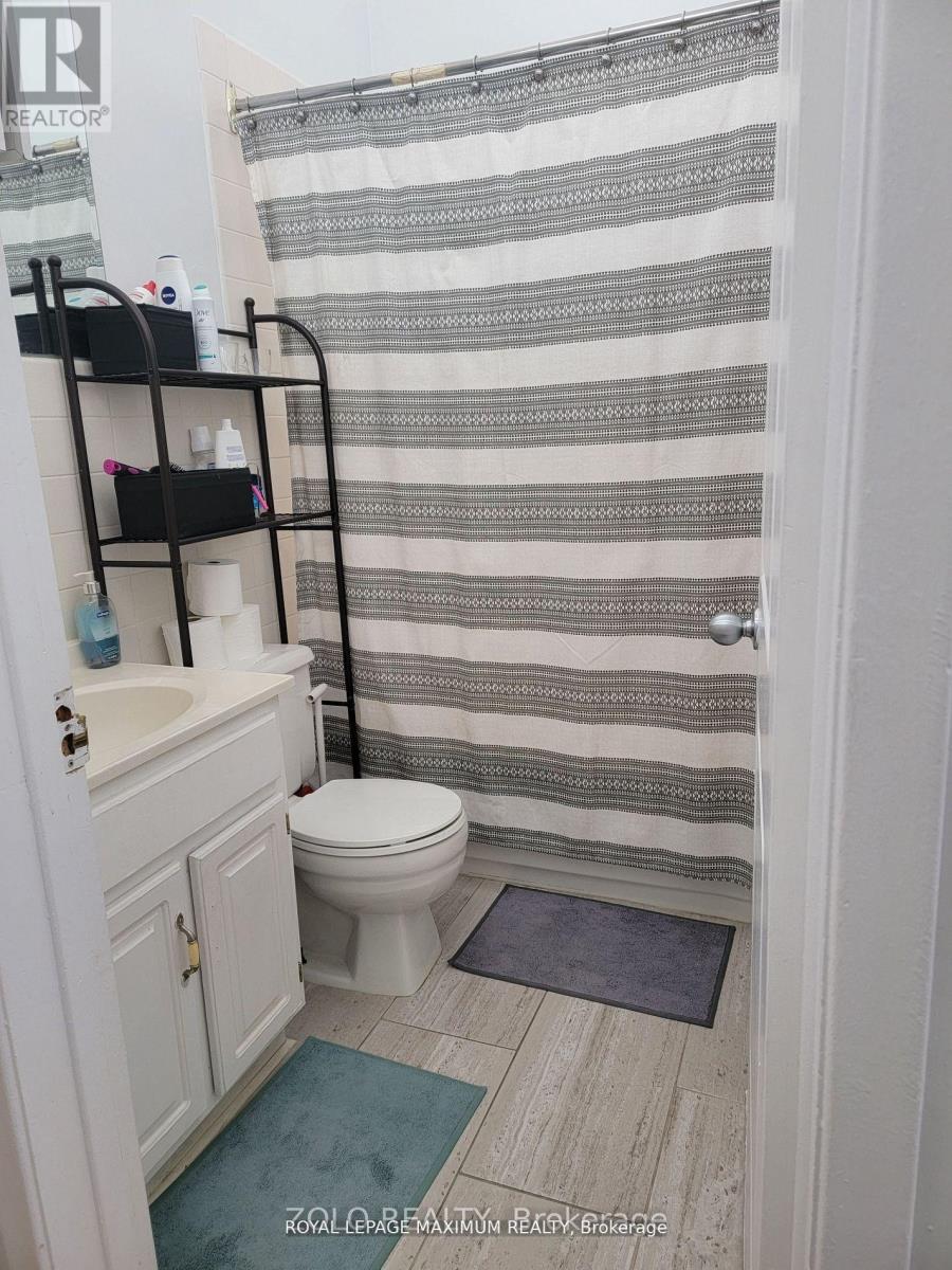 A - 1547 O'connor Drive, Toronto, Ontario  M4B 2V7 - Photo 6 - E12457668