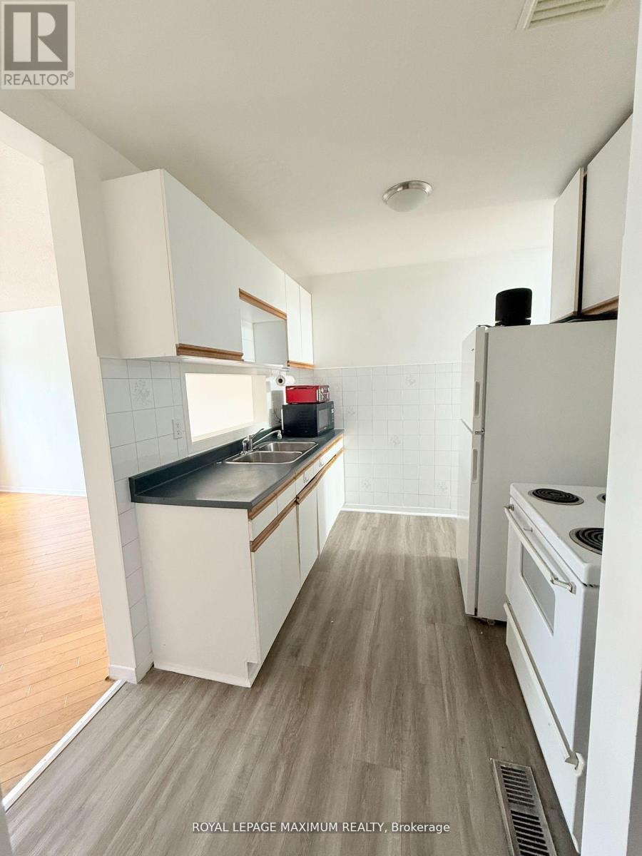 A - 1547 O'connor Drive, Toronto, Ontario  M4B 2V7 - Photo 7 - E12457668