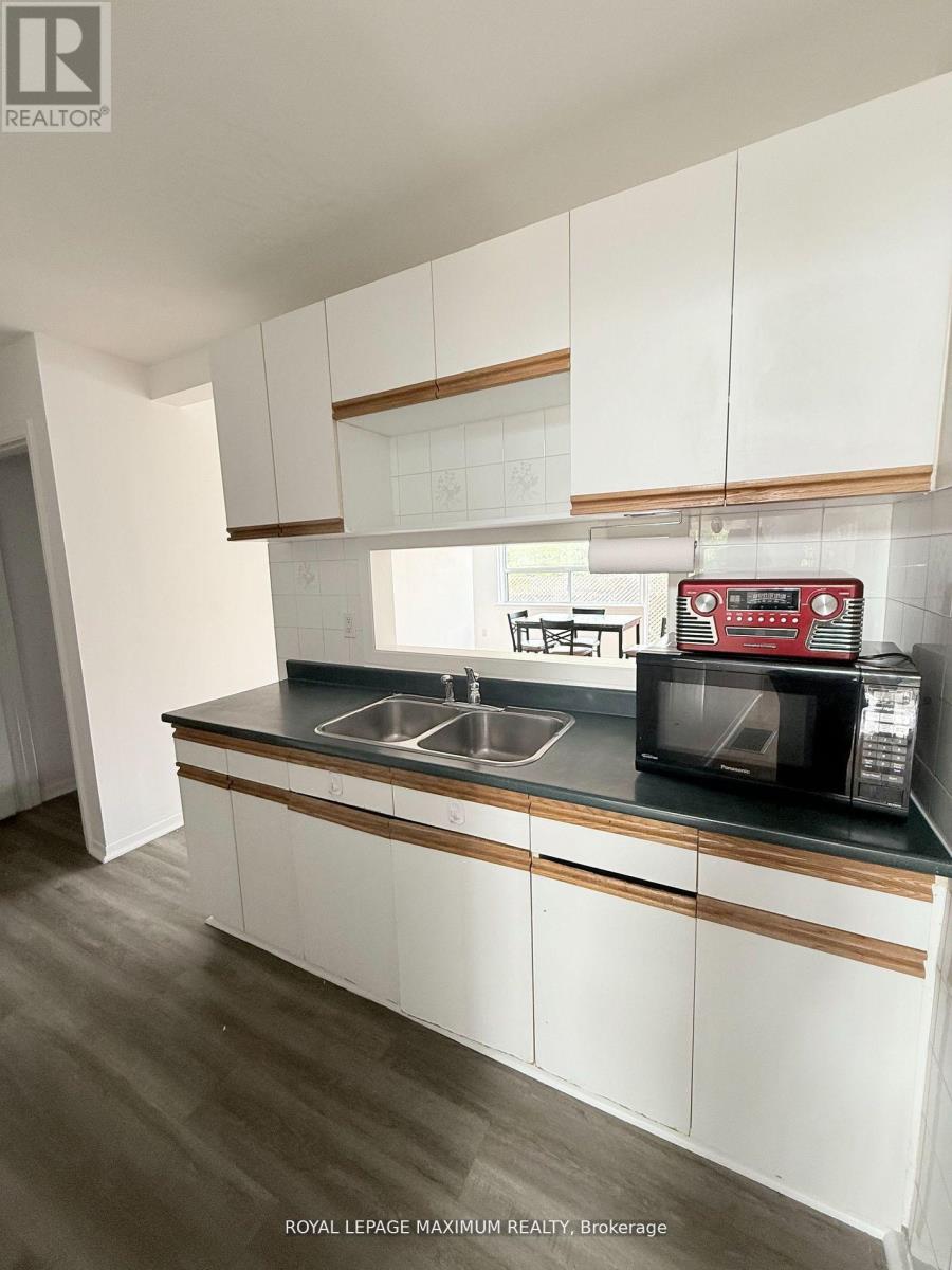 A - 1547 O'connor Drive, Toronto, Ontario  M4B 2V7 - Photo 8 - E12457668