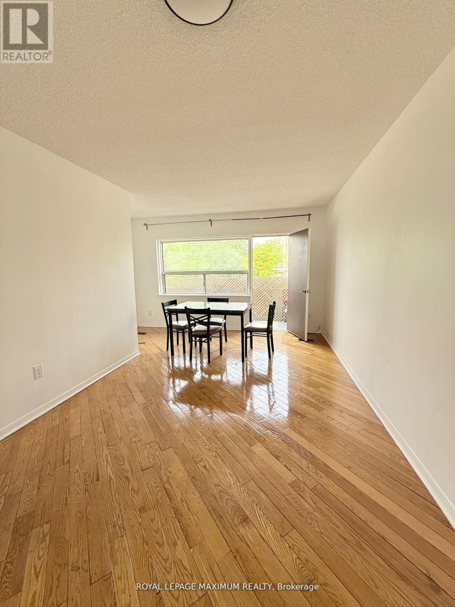 A - 1547 O'connor Drive, Toronto, Ontario  M4B 2V7 - Photo 9 - E12457668