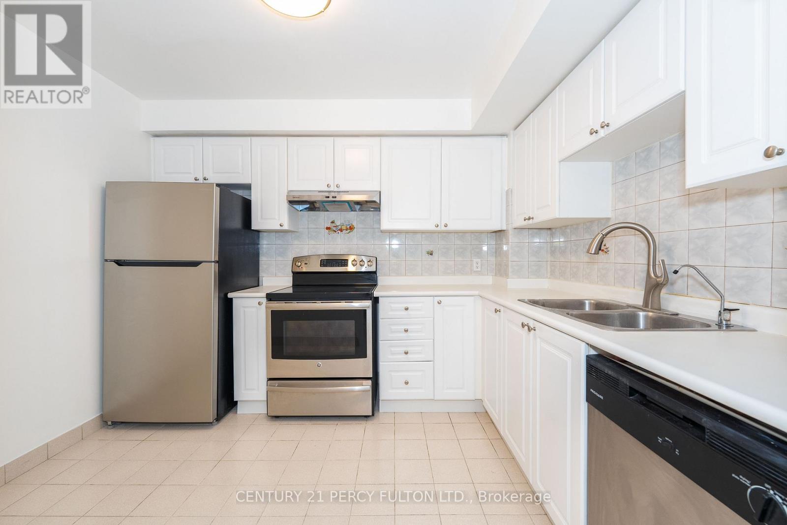 1007 - 8 Lee Centre Drive, Toronto, Ontario  M1H 3H8 - Photo 14 - E12457684