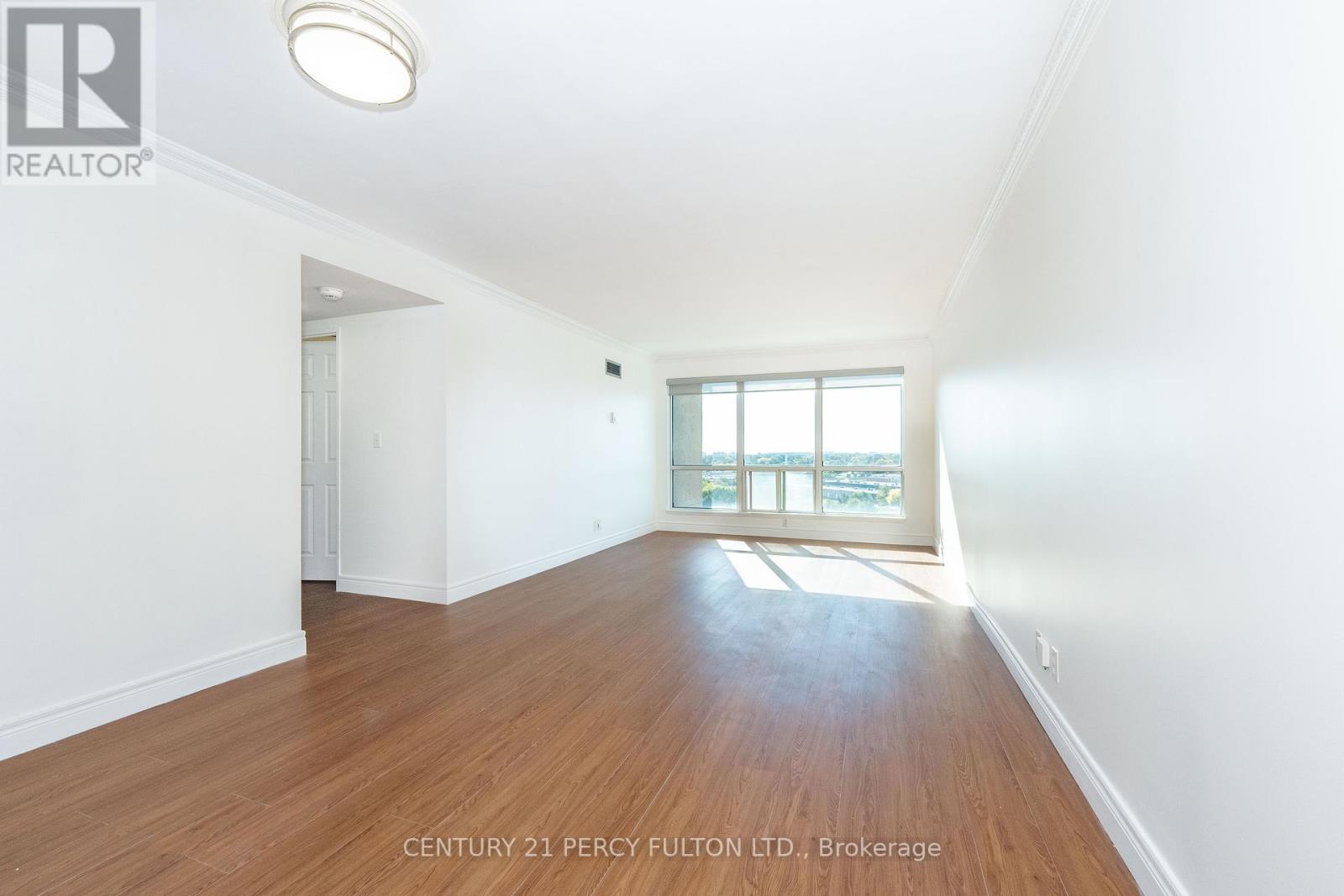 1007 - 8 Lee Centre Drive, Toronto, Ontario  M1H 3H8 - Photo 3 - E12457684
